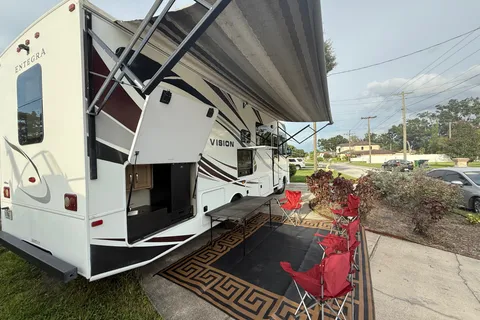 Aileen's RV Cottage