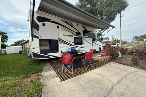 Aileen's RV Cottage