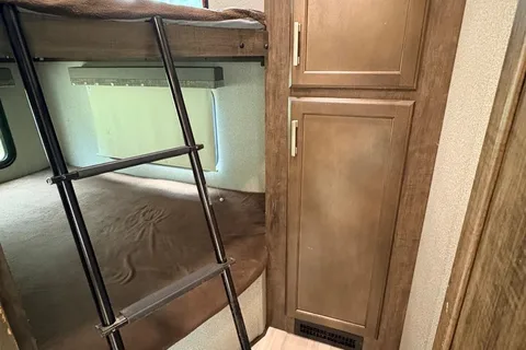 Grand Design solitude Fifth Wheel
