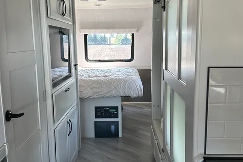 Holiday Rambler Eclipse 34J Class A