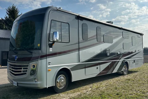 Holiday Rambler Eclipse 34J Class A