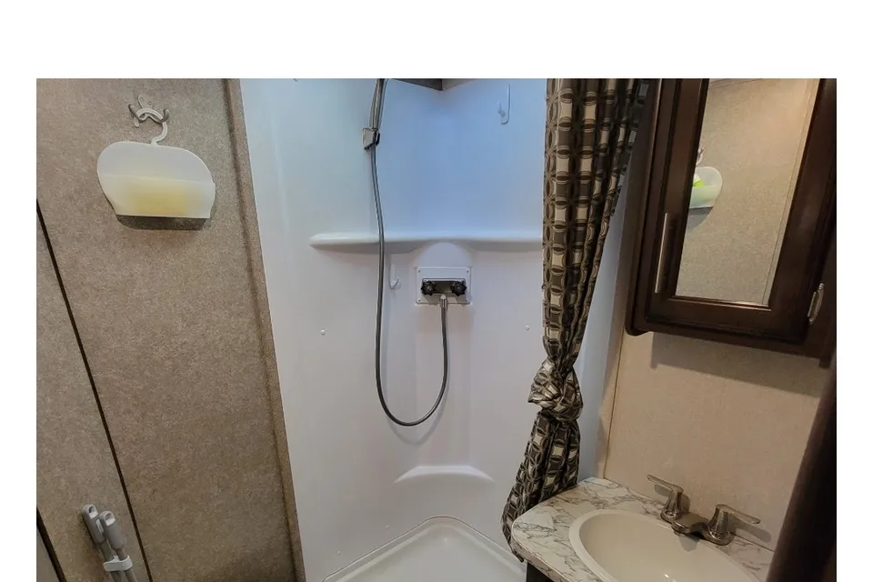 Shar's Jayco JayFlight Hybrid