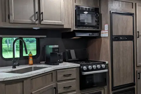 Family Fun 2 Autumn ridge Travel Trailer