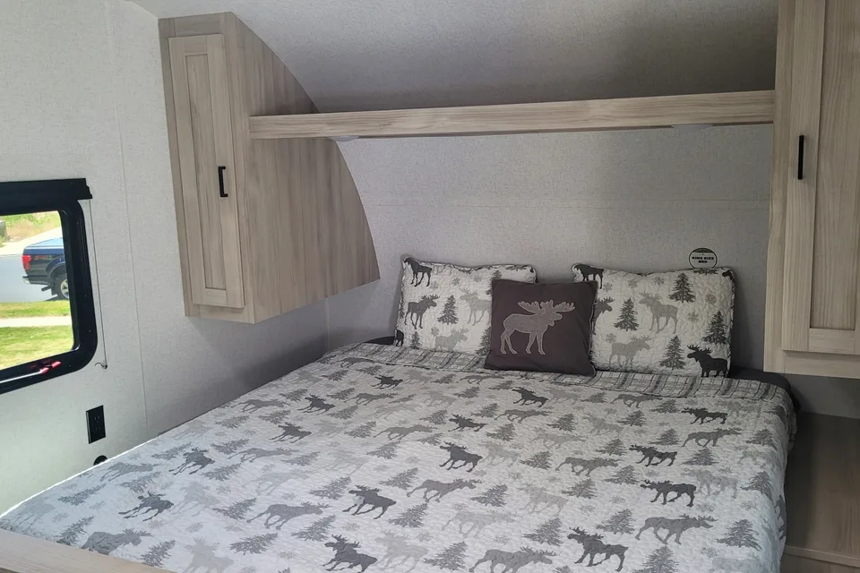 2025 Della Terra | Sleeps 6 | King Bed + Bunks | Family Friendly