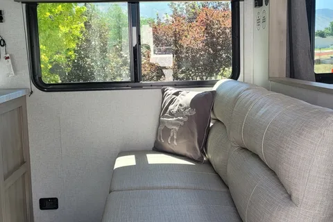 2025 Della Terra | Sleeps 6 | King Bed + Bunks | Family Friendly