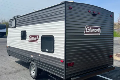 PJ's Coleman 17b Travel Trailer