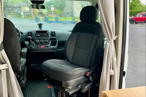 Béluga, Ram Promaster 2500