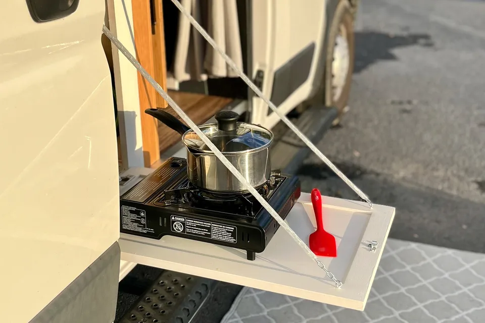 Béluga, Ram Promaster 2500