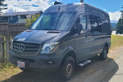 Blue Hawk 2 - Sprinter Campervan