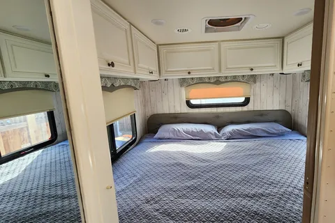 Marco & Gina's Luxury Mercedes-Benz RV Rental (Diesel) 