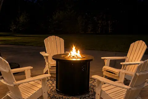 Crabby paddy glamping! Resort pool and 5 minutes to the beach!