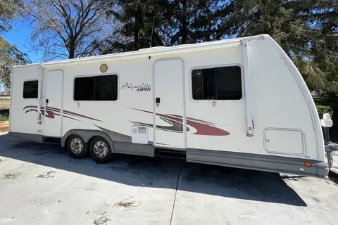 Home on Wheels Alpenlite Aspen Travel Trailer