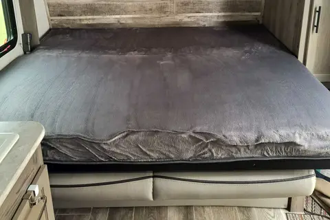 Gulfstream 197BH model Travel Trailer 