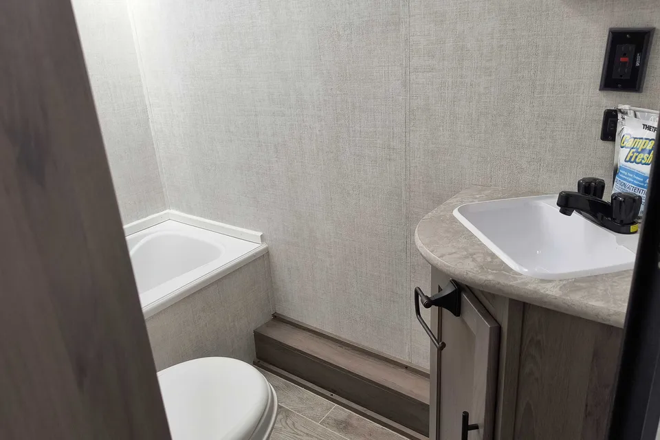 Gulfstream 197BH model Travel Trailer 