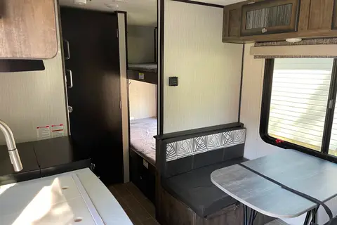 2020 Heartland Mallard  18’ Bunkhouse sleeps 5