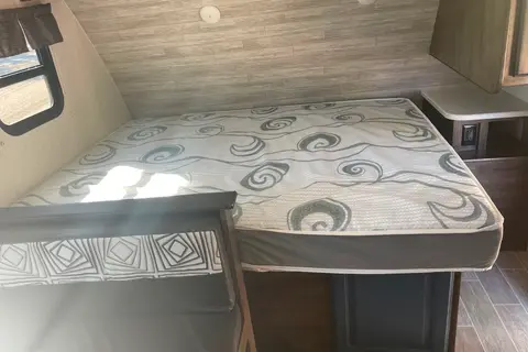 2020 Heartland Mallard  18’ Bunkhouse sleeps 5