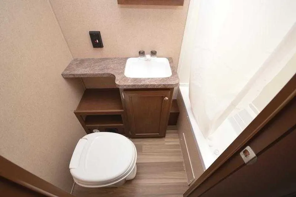 Oasis 310K Travel Trailer