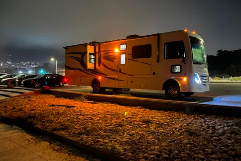 Family unit with 2 full-sized bathrooms.