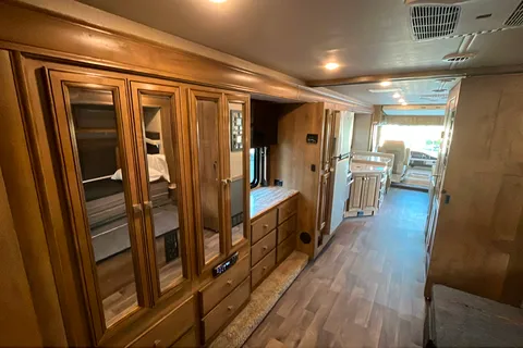 Family unit with 2 full-sized bathrooms.