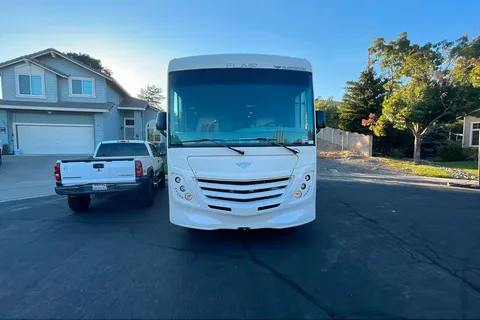 Family unit with 2 full-sized bathrooms.