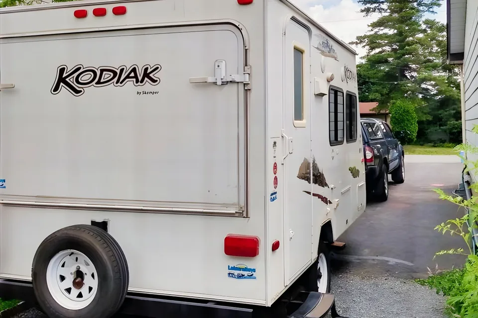 Elvis' Dutchmen 160 Kodiak Hybrid