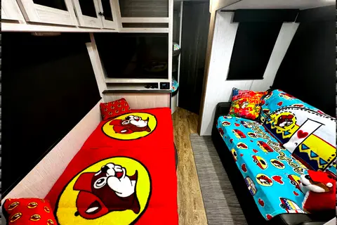 Buc-ee's Themed! 2023 Heartland Trail Runner (10% off for Mil/Vet/LEO)