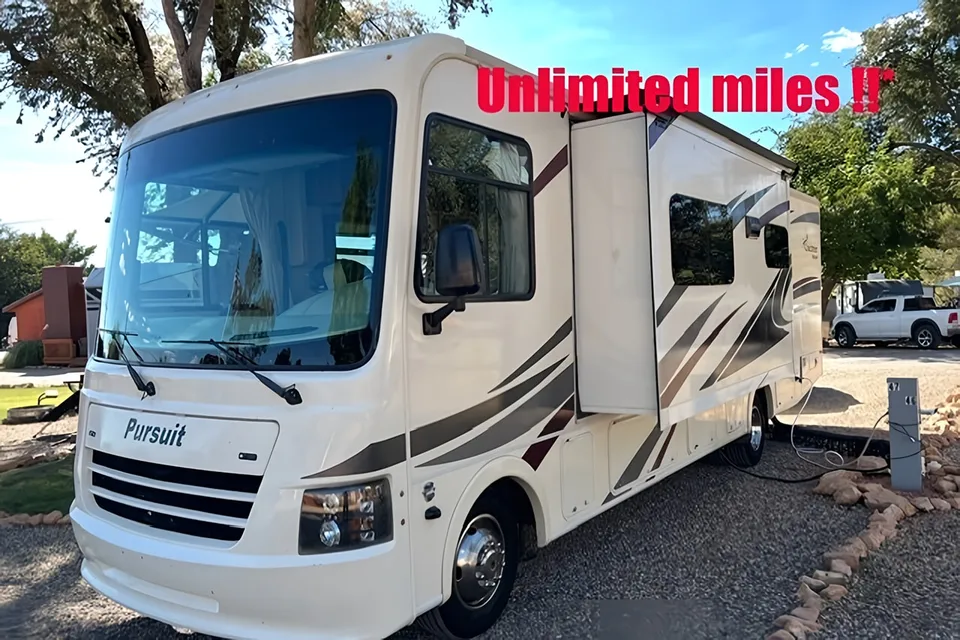 Yasmin & Mike’s Coachmen Pursuit 2019 Class A, fully equipped, impressive  inside and out. MILES*