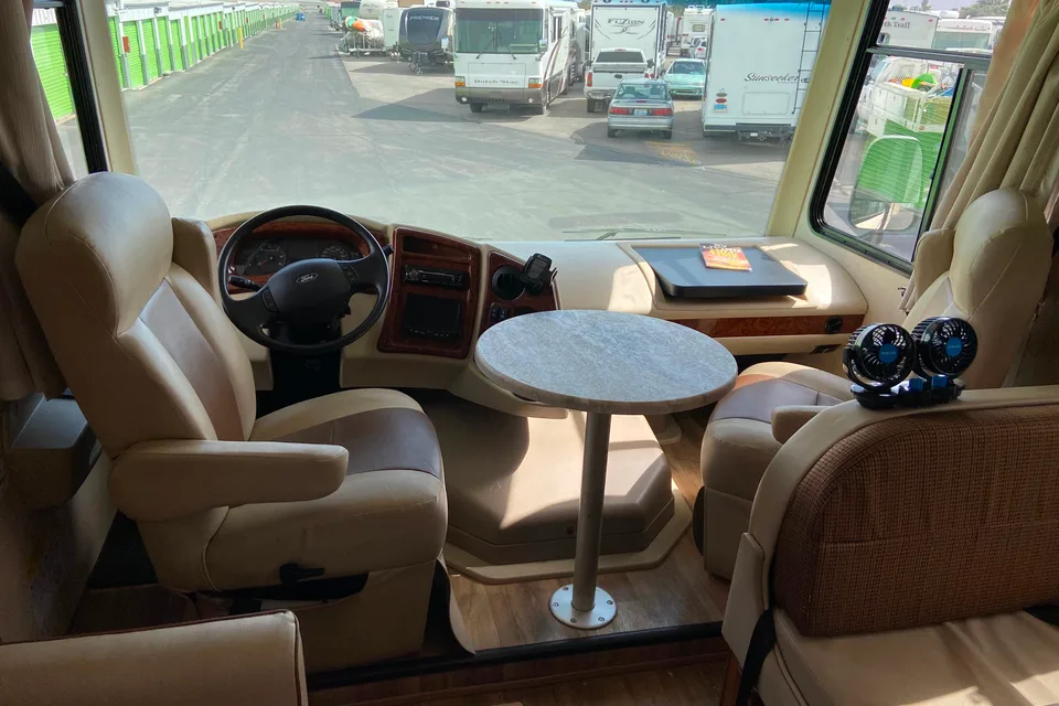 Yasmin & Mike’s Coachmen Pursuit 2019 Class A, fully equipped, impressive  inside and out. MILES*