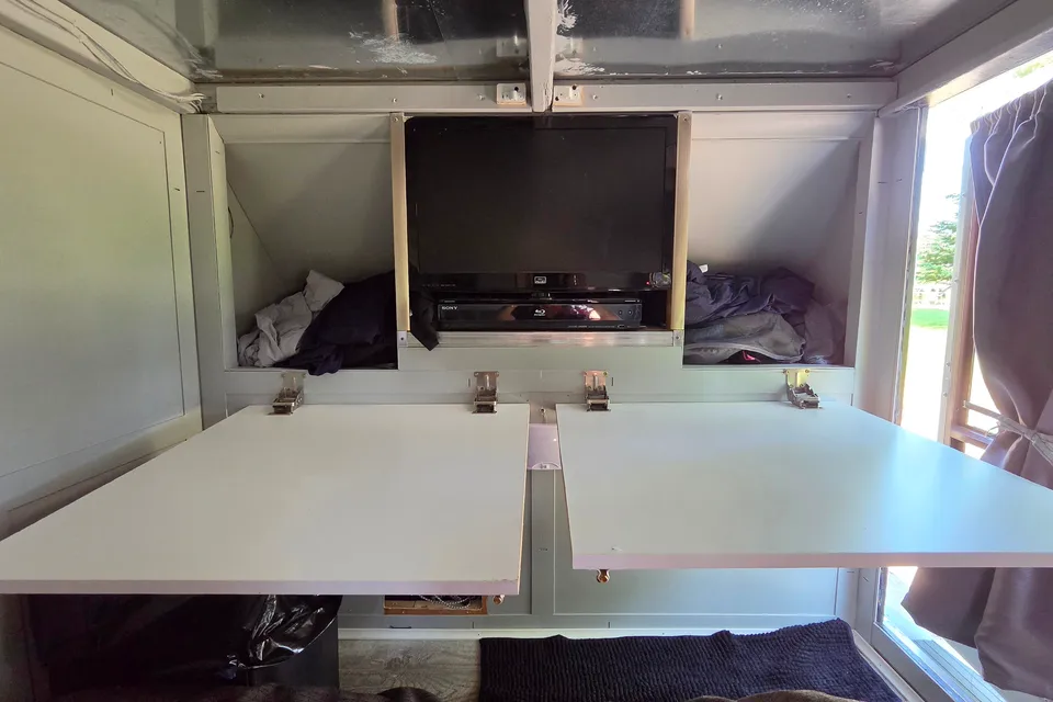 Nathalie and James Cozy Artis Micro Trailer