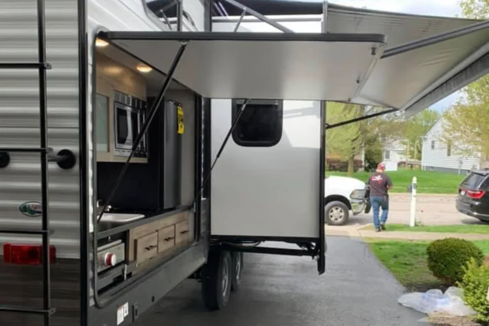 2021 Palomino Puma 32 BHKS Travel Trailer