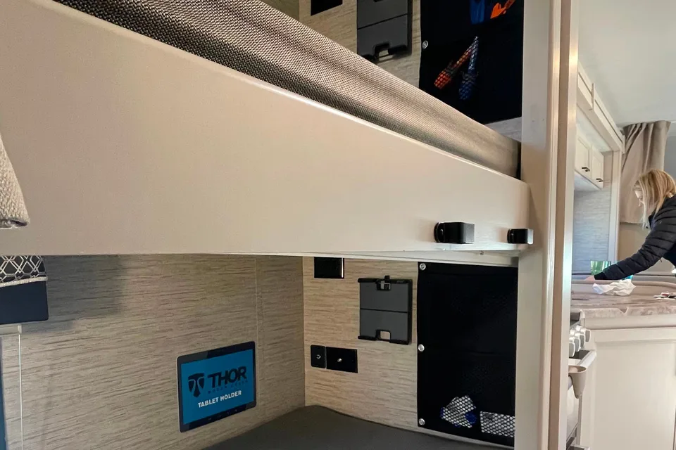 🚐 VR FAMILIAL 32 pieds Full autonome