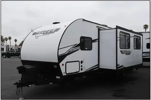 Tracer 260BHSLE - Compact Elegance!