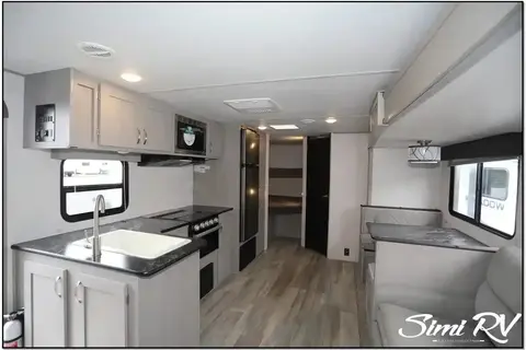 Tracer 260BHSLE - Compact Elegance!