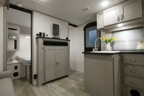 Tracer 260BHSLE - Compact Elegance!