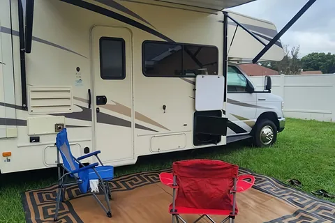 32' Bunkhouse w/ WiFi - Your Home Away From Home