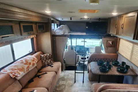 32' Bunkhouse w/ WiFi - Your Home Away From Home