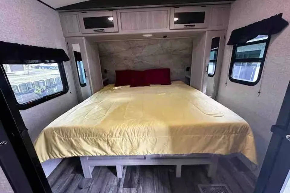 Anquenita's Sunset Park RV 2024 Travel Trailer