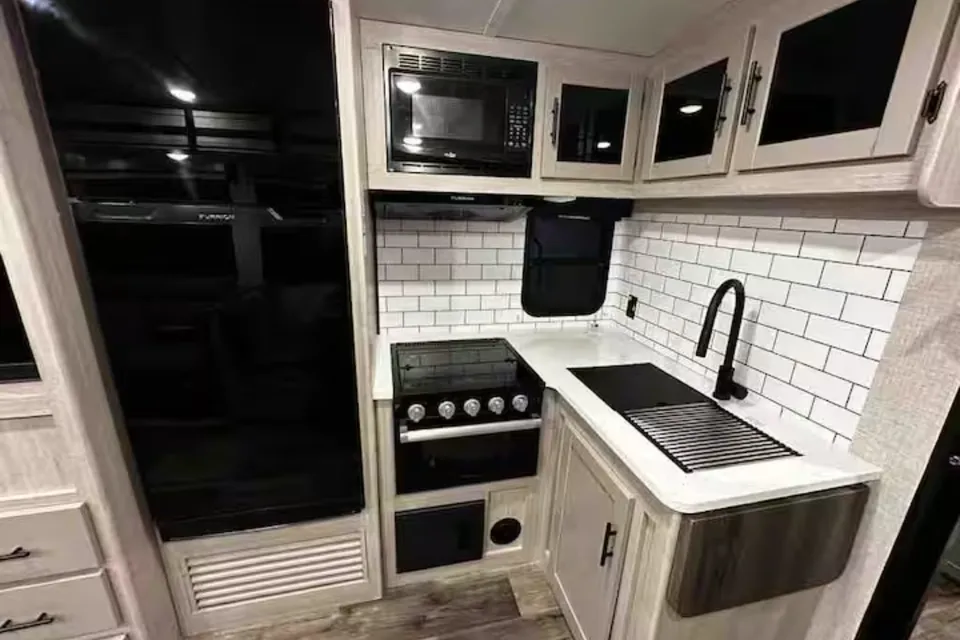 Anquenita's Sunset Park RV 2024 Travel Trailer
