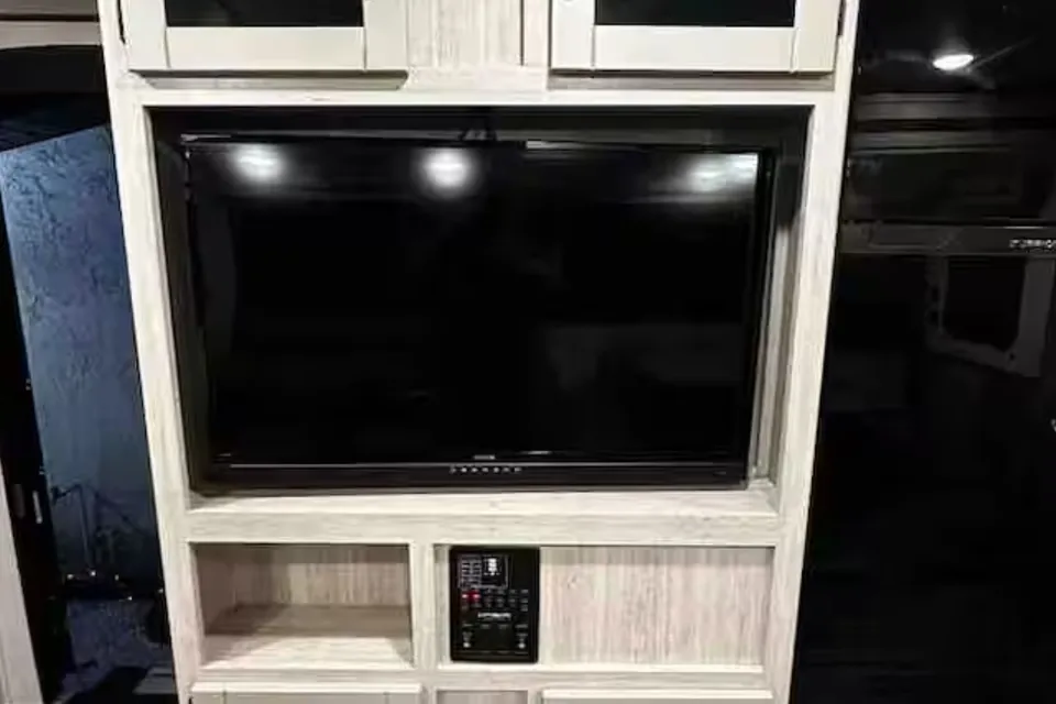 Anquenita's Sunset Park RV 2024 Travel Trailer