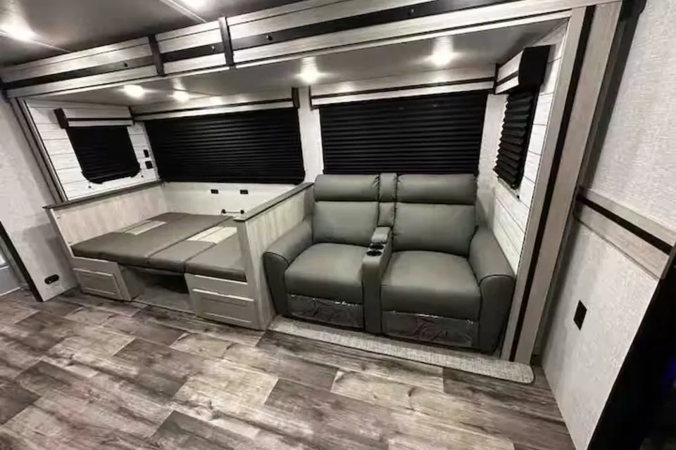 Anquenita's Sunset Park RV 2024 Travel Trailer