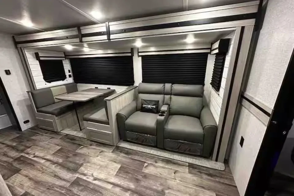 Anquenita's Sunset Park RV 2024 Travel Trailer