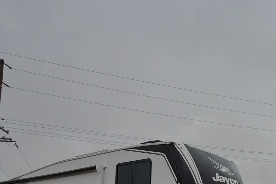 Justin's Jayco Eagle 29DDB Fifth Wheel