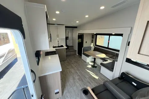 Justin's Jayco Eagle 29DDB Fifth Wheel
