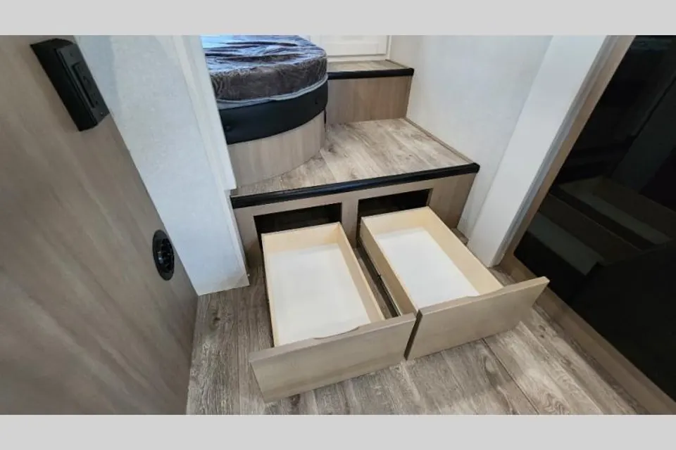 Justin's Jayco Eagle 29DDB Fifth Wheel