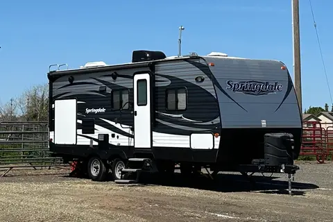 Good Times Await! - 25' Keystone Springdale - Delivery Available - Half Ton towable