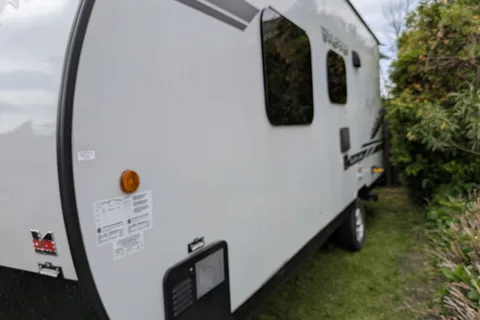 Wolf Pup 16FQBL - pour une escapade en couple.