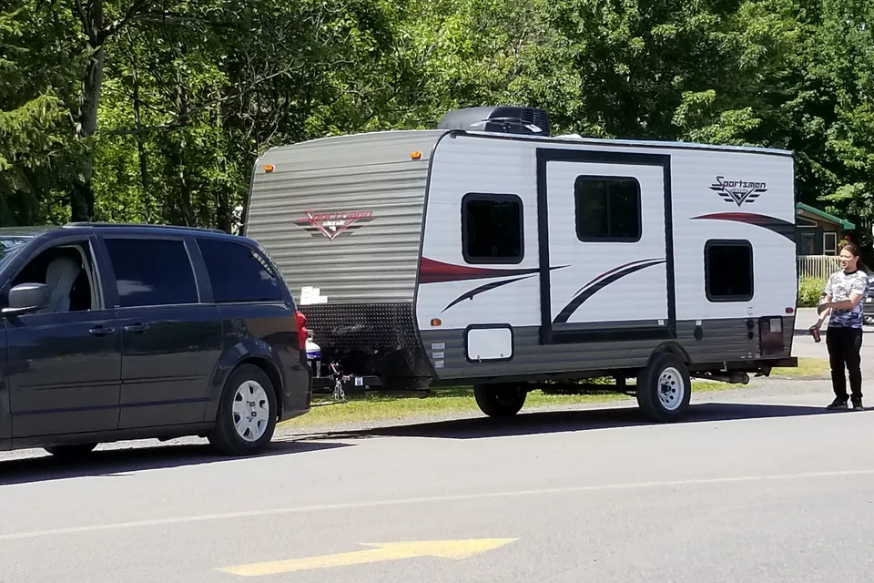 Easy to tow by minivan w/shower & sleeps 5 by Port Perry! 2017 KZ Sportsmen Classic Lightweight Travel Trailer