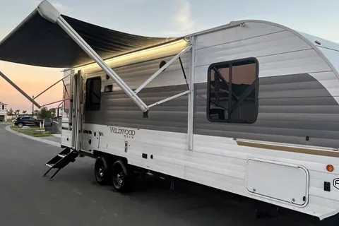 Camping Paradise - Wildwood 2025