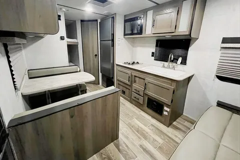 2022 Ameri-lite 197BH(Easy to Tow/Family Friendly Bunkhouse)