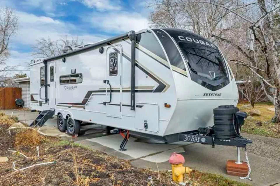 Keystone Travel Trailer w Satellite TV and 5G WIFI